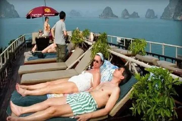 Chuyên gia Hotspot Matrix phân tích: Ai bảo mặc váy đen mùa hè là và marketing video